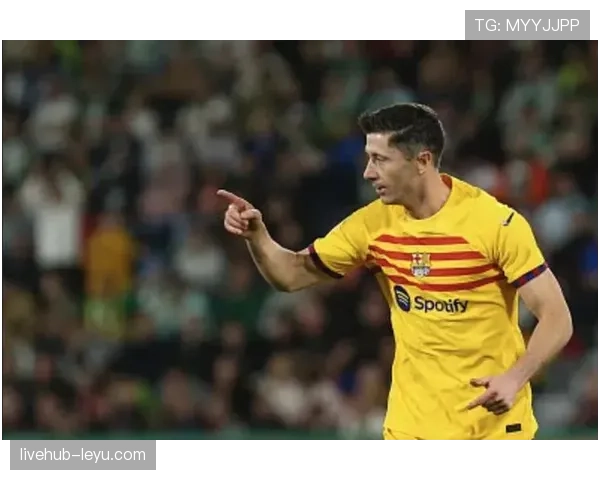 莱万多夫斯基状态回暖助巴萨夺冠,荣膺西甲最佳射手 莱万多夫斯基状态回暖助巴萨夺冠,荣膺西甲最佳射手