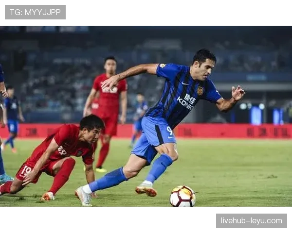 南安普顿状态回暖,英超赛场表现引球迷期待 南安普顿状态回暖,英超赛场表现引球迷期待