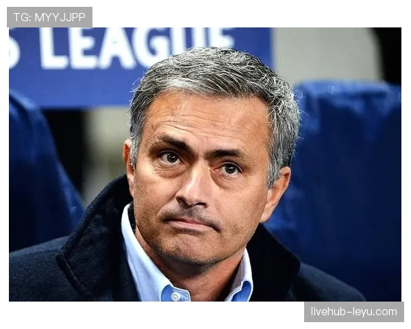 穆里尼奥持续引领足球战术革新,深刻塑造现代足球发展走向 穆里尼奥持续引领足球战术革新,深刻塑造现代足球发展走向