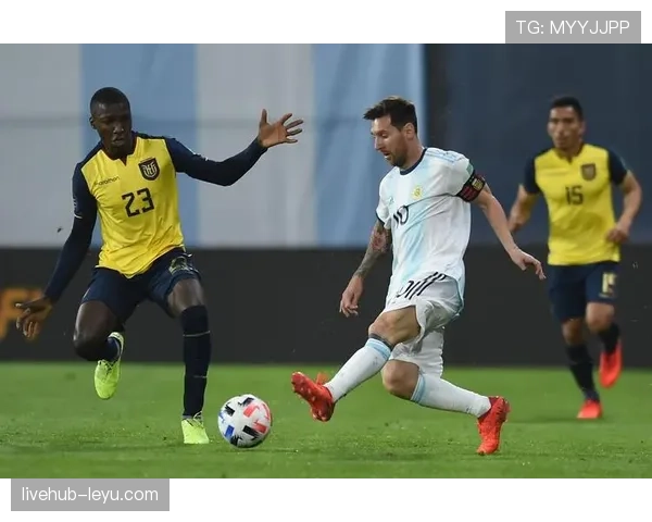 凯塞多在英超赛季中表现稳健，引发多家豪门关注与争夺